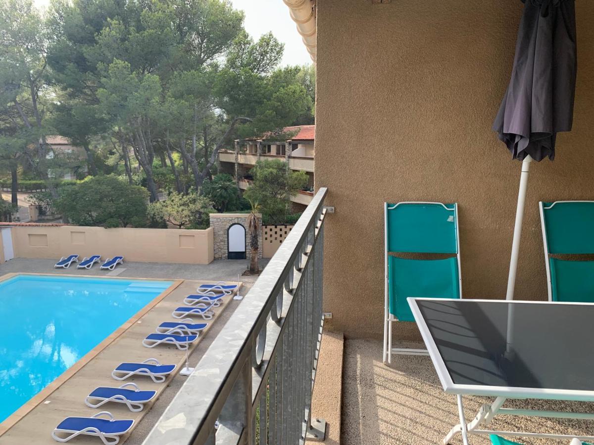 Les Appartements De La Marina Sanary-sur-Mer Luaran gambar