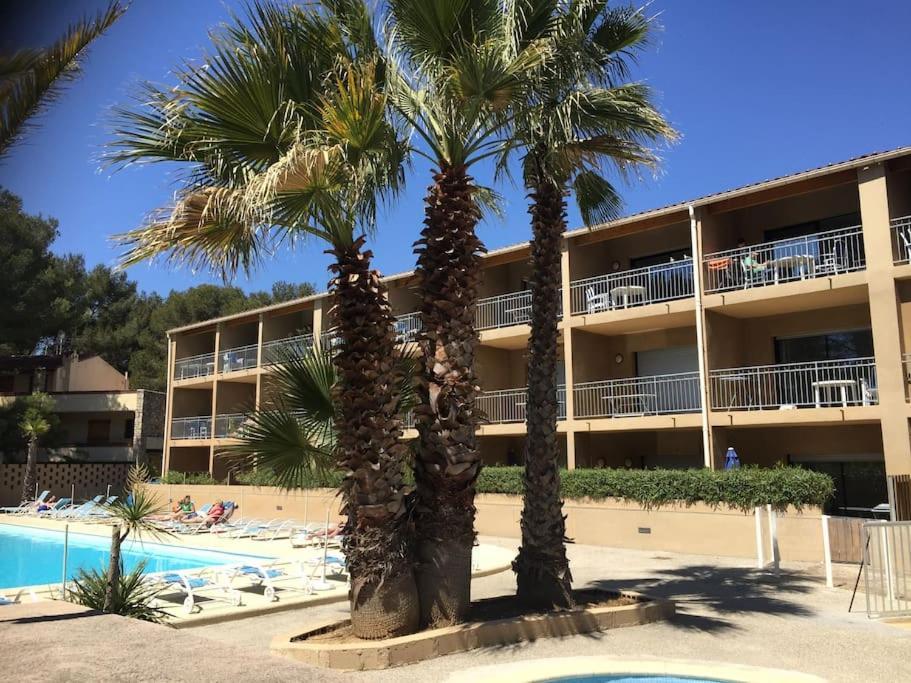 Les Appartements De La Marina Sanary-sur-Mer Luaran gambar