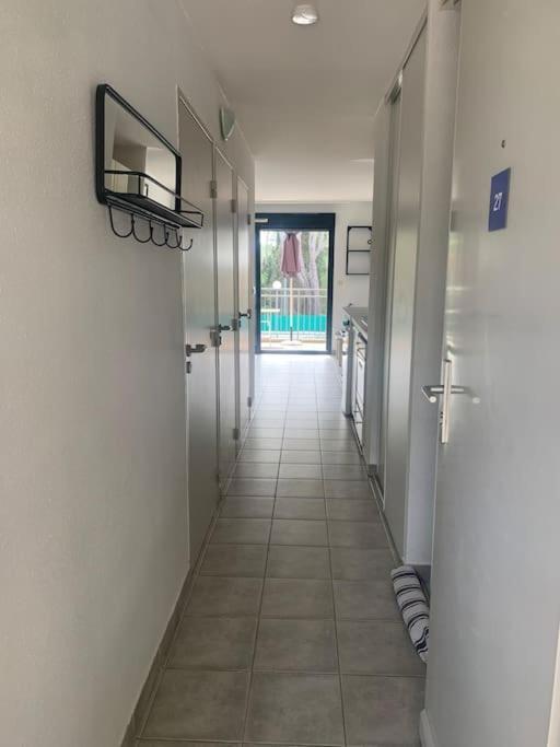 Les Appartements De La Marina Sanary-sur-Mer Luaran gambar