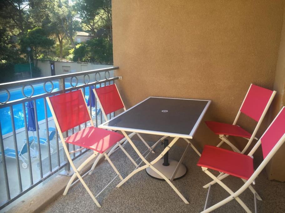 Les Appartements De La Marina Sanary-sur-Mer Luaran gambar