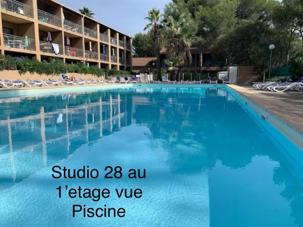 Les Appartements De La Marina Sanary-sur-Mer Luaran gambar