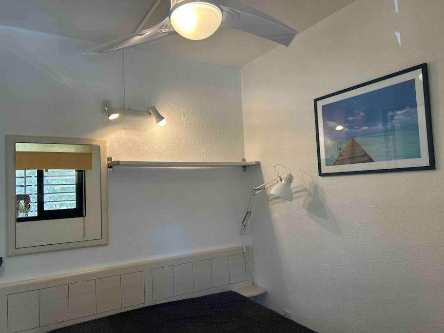 Les Appartements De La Marina Sanary-sur-Mer Luaran gambar
