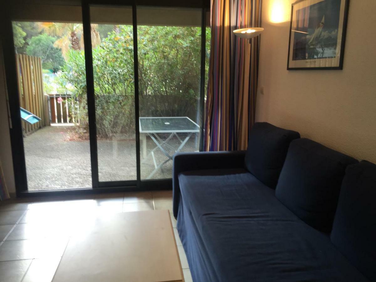 Les Appartements De La Marina Sanary-sur-Mer Luaran gambar