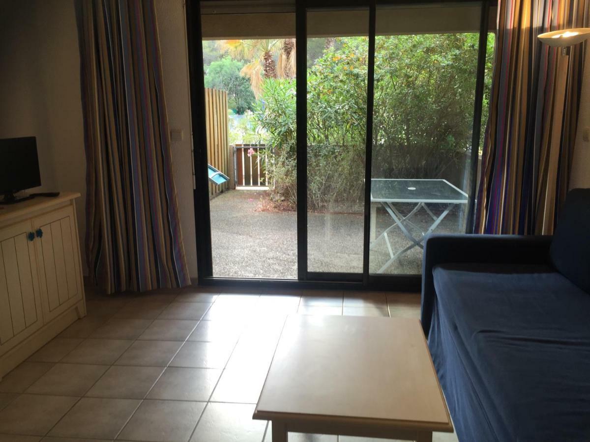 Les Appartements De La Marina Sanary-sur-Mer Luaran gambar